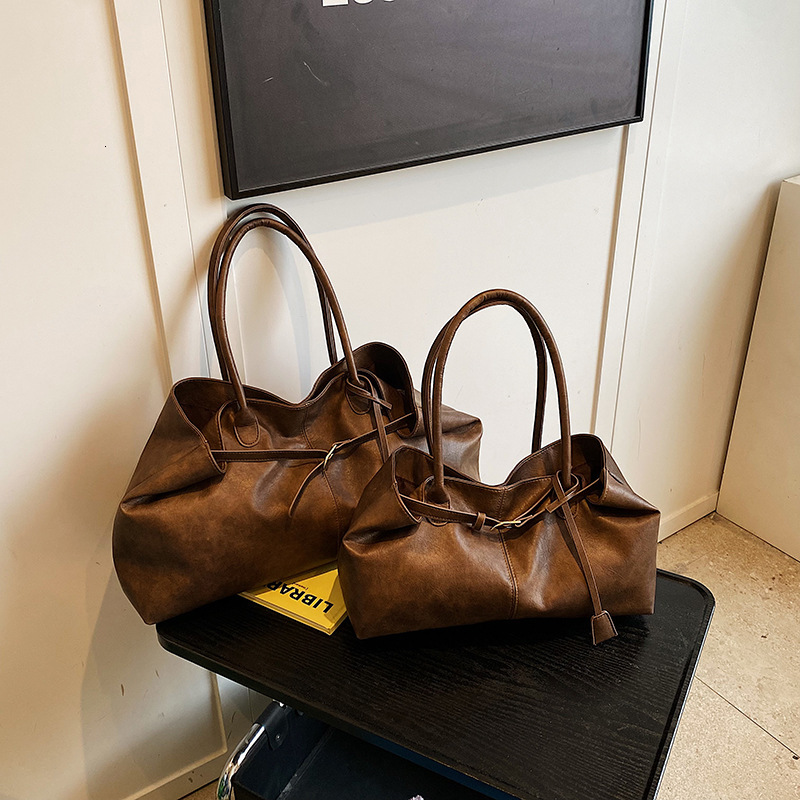 Luxury Brand Designer Bag Oil Wax Leather Large Capacity Bag For Women 2025 Spring New Versatile Shoulder Underarm Bag Handheld Tote Bag