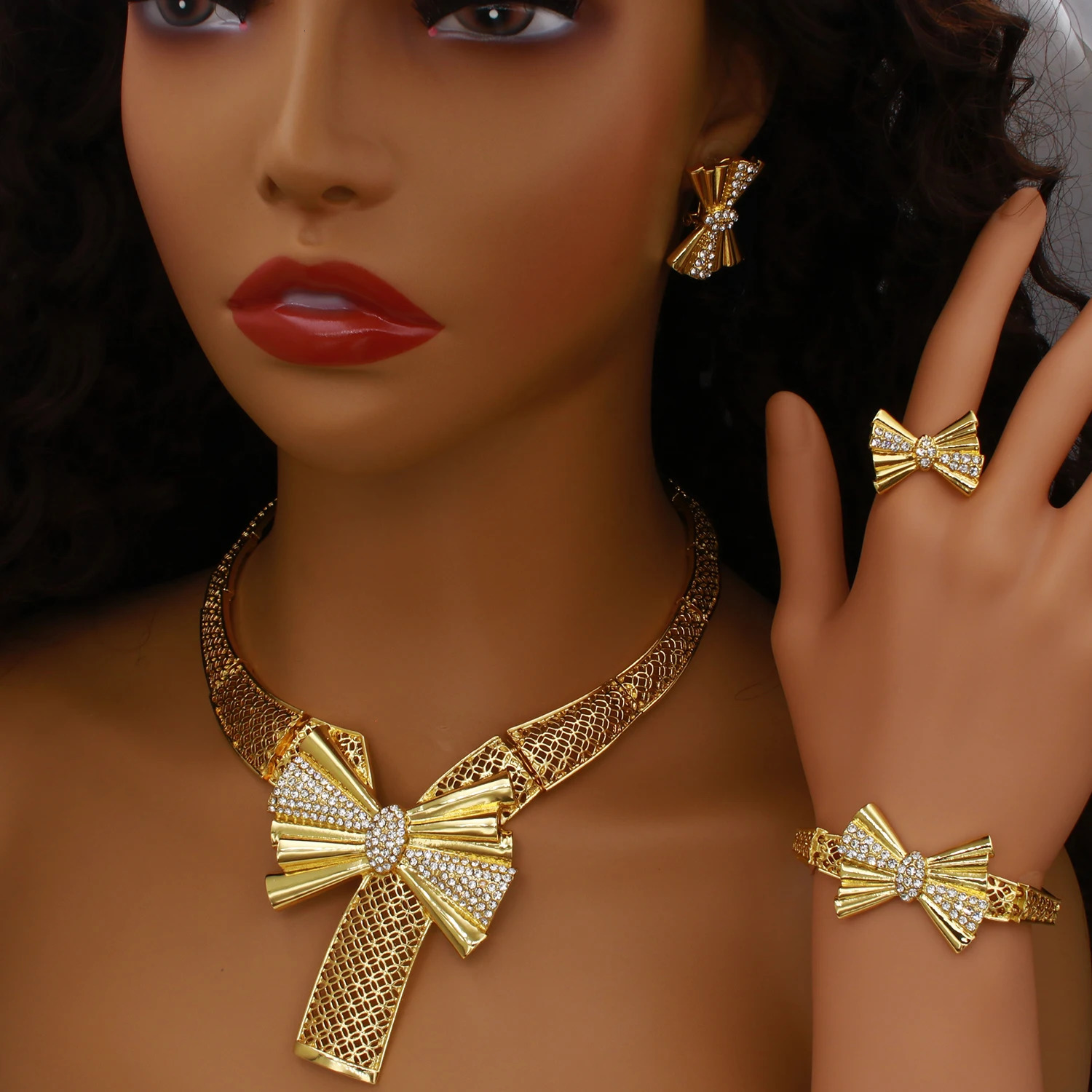 Italy 18k Gold Plated Women Jewelry Set Classic Bowknot Necklace Earring Bracelet And Ring 4PCS Set Jewelry Wedding Party 251016