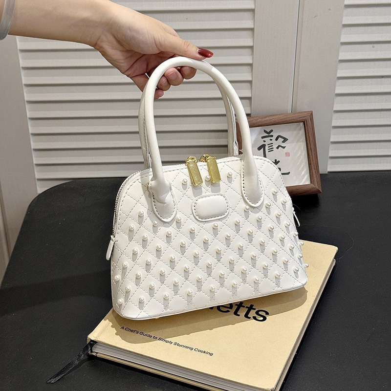 Luxury Brand Designer Bag Minimalist Small Bag 2025 Autumn New Solid Color Trendy Chain Crossbody Bag Stylish Shoulder Bag Handheld Small Square Bag