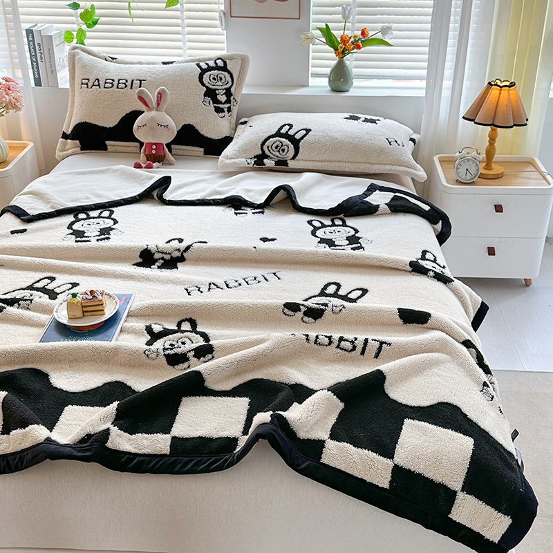 Designer Blanket Luxury Brand Skin-friendly and Soft Throw Black and White Multi-functional Nap Blanket with Labubu Pattern for Office/Bedroom /Travel