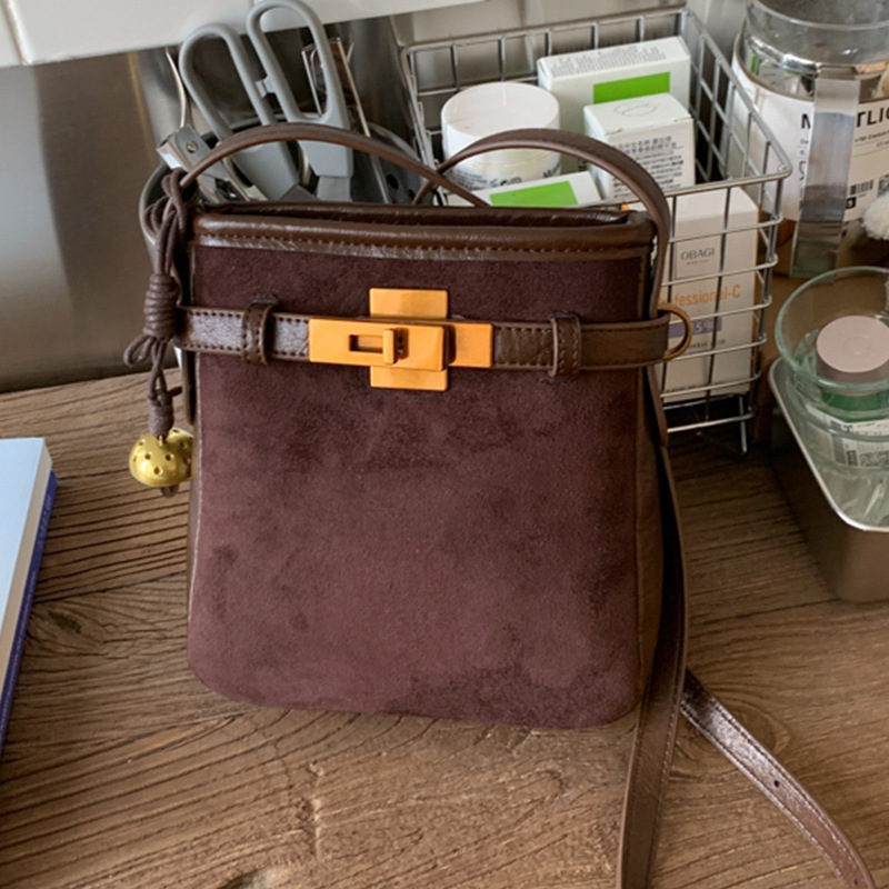 Luxury Brand Designer Bag Niche Design Phone Bag For Women 2025 New Fashion Casual Crossbody Bag Stylish Commuter Shoulder Bag