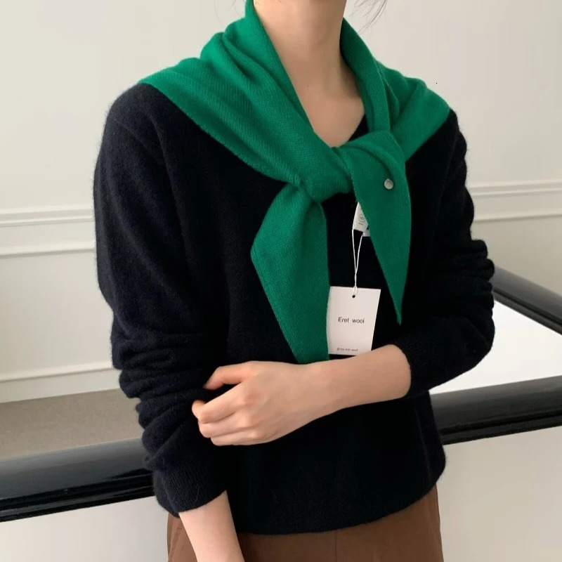 Korean Versatile Knitted Triangular Scarf Women Autumn Winter Wool Blend Solid Simple Small Shawl Female Stylish Woolen Wrap 251016