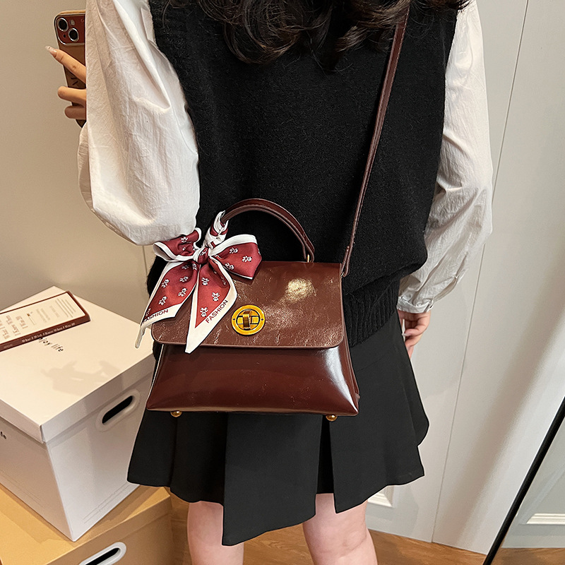 Free shipping designer Fashion Bags Handbag retro fashion versatile hand-held small square bag single shoulder crossbody bag