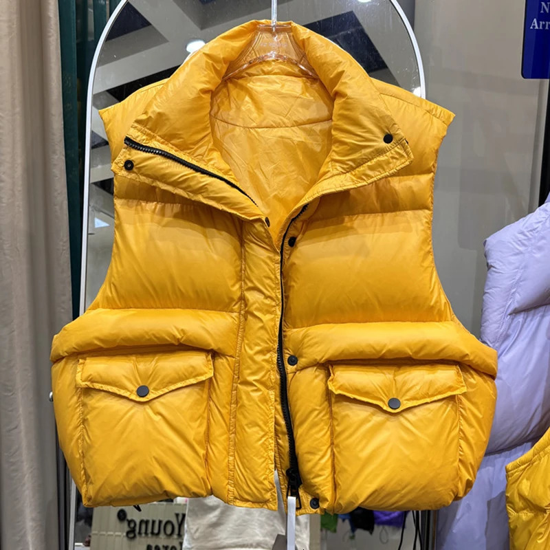 Autumn Winter Solid Stand Collar Down Vest Women 90 White Duck Down Zipper Pocket Vest Female Quilted Sleeveless Waistcoat Coat 251016
