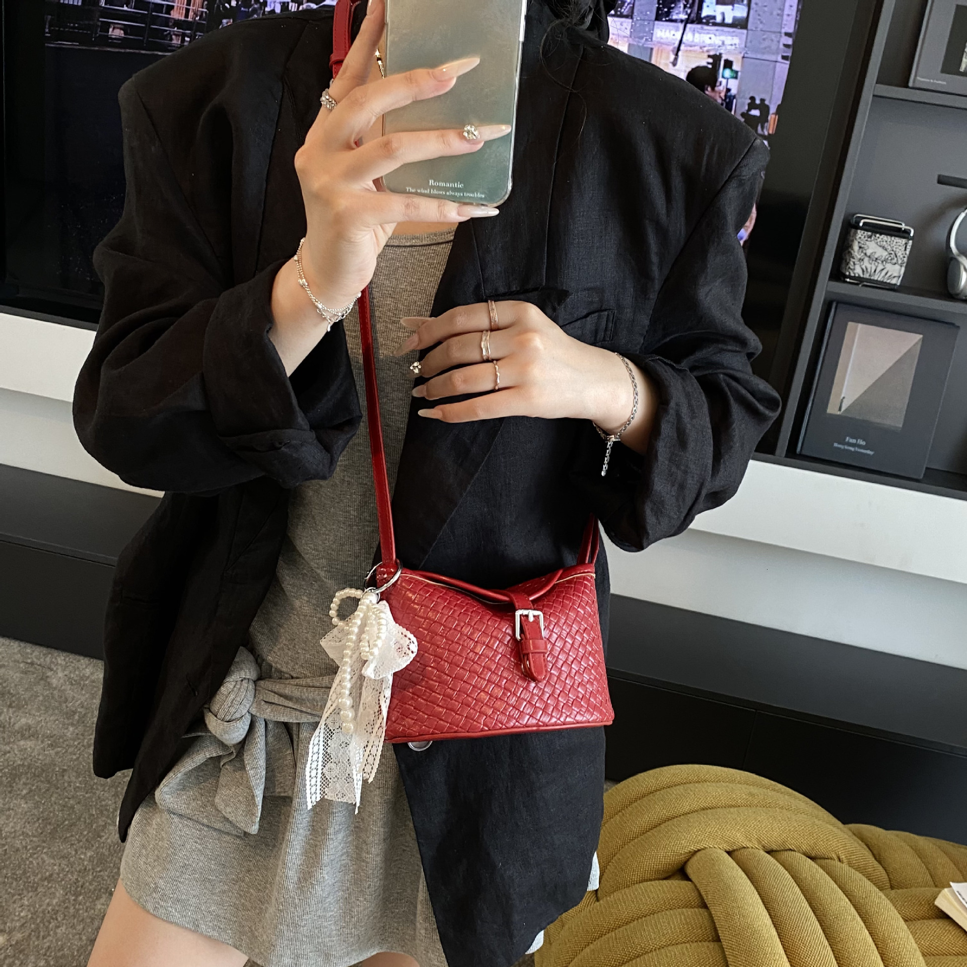 Luxury Brand Designer Bag Woven Pattern Small Bag For Women 2025 New Underarm Handbag Light Luxury Niche High-End Feel Shoulder Bag Bucket Bag