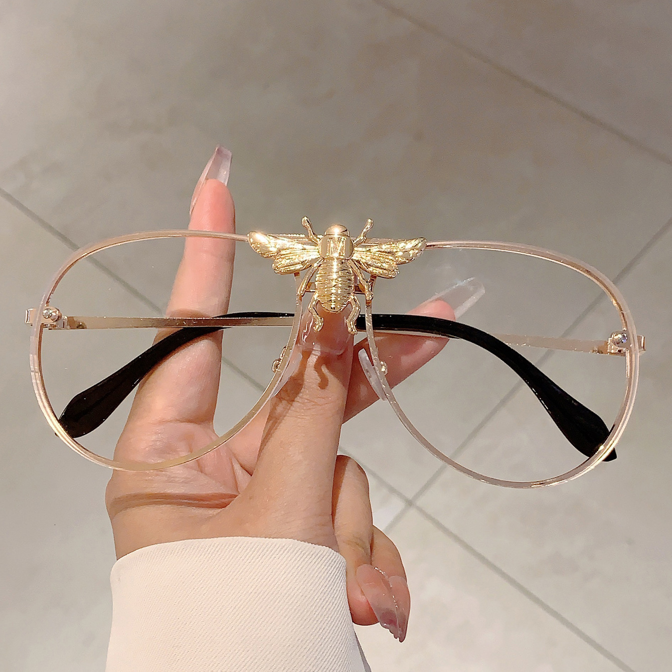Luxury Brand Designer Jewelry New Style Wind Bee Frog Sunglasses Fashion Metal Frame Large Frame Internet Celebrity Same Style Sunglasses