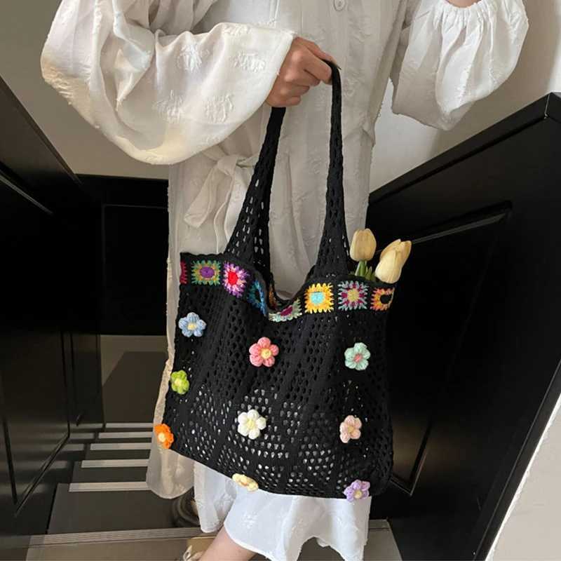 Women Knitting Out Crochet Flower Tote Bag Wear Lovely Woven Shoulder Bag Knit Shoulder Bag Seaside Trip Shopping Beach Bag Z251018