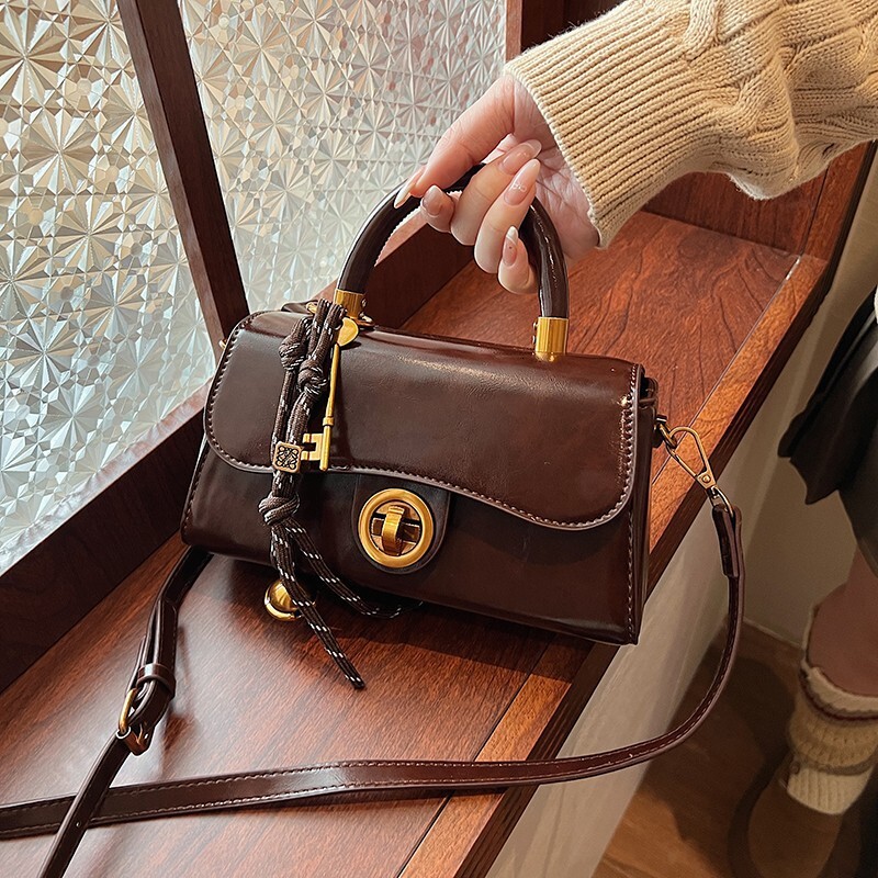 Luxury Brand Designer Bag Niche Handheld Melad Bag For Women 2022 Autumn Winter New Simple Small Square Bag Versatile Shoulder Crossbody Bag