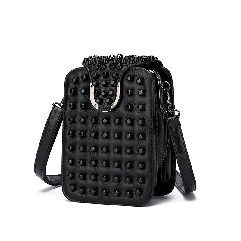 Luxury Brand Designer Bag Fashion Bag Textured Sheepskin Women's Bag 2025 Fashion Versatile Clip Bag Korean Style Trendy Rivet Single Shoulder Ba