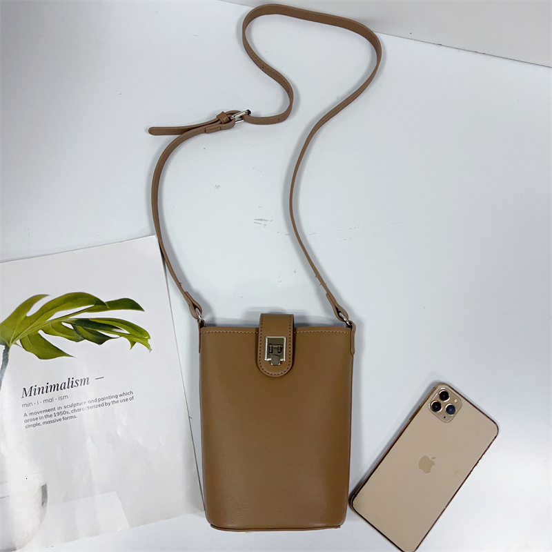 Luxury Brand Designer Bag Fashion Trend Crossbody Bucket Bag New Versatile Single Shoulder Women's Small Bag Korean Version Lightweight Soft Leat