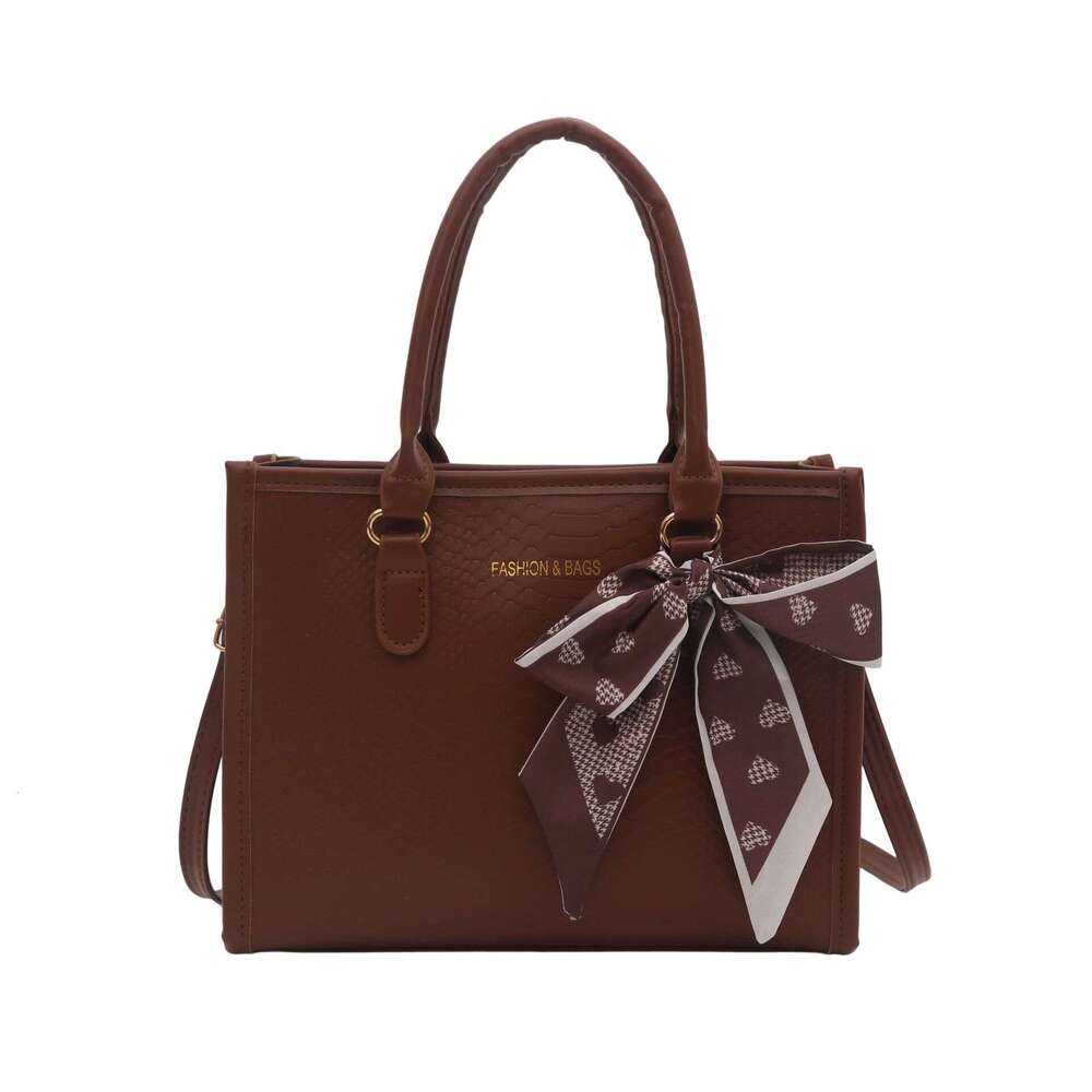 Designer Bag for Women Large Capacity Practical Women Fashion Trend Single Shoulder Crossbody Textured Handheld Commuter Tote Bag