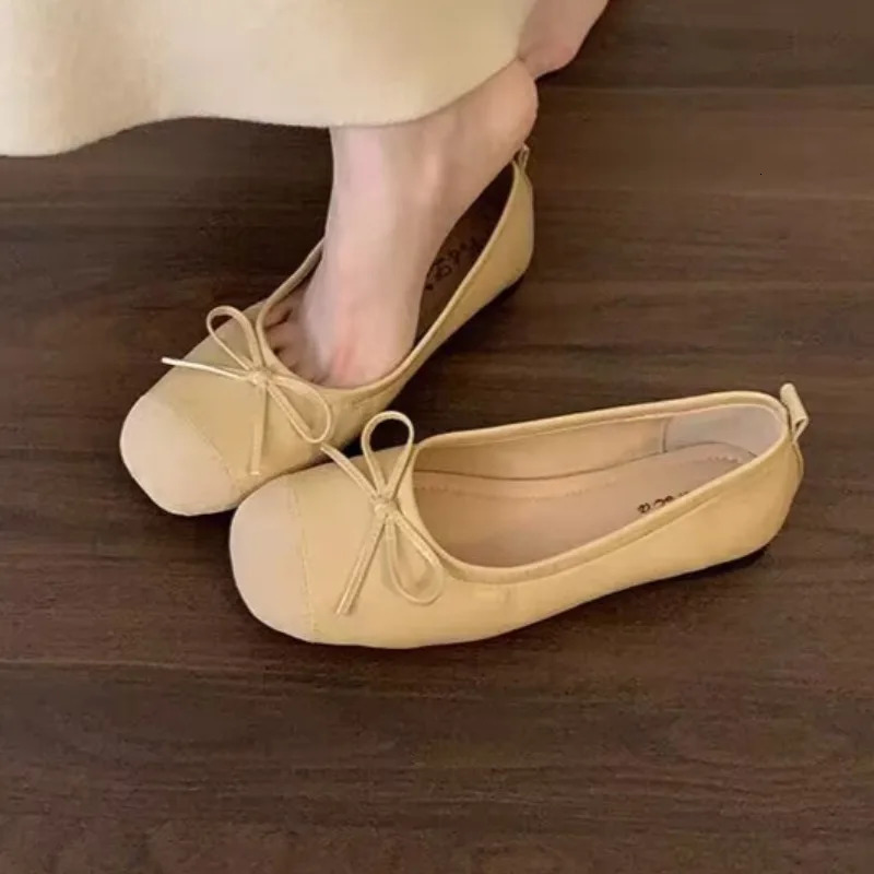 Womens Autumn Simple Solid Color Outdoor Nonslip Flat Shoes Fashion Patent Leather Casual Party Ladies Low Top Shoes 251018