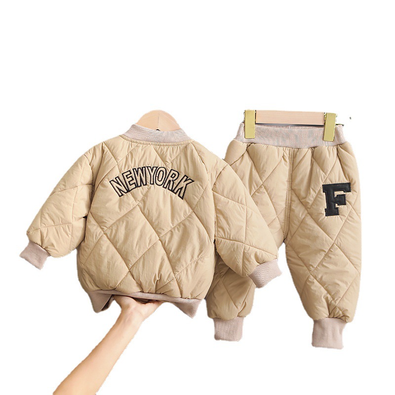 Boys' cotton coat, winter thick children's winter clothing, letter cotton coat 2025 new style, baby's stylish free shipping designer