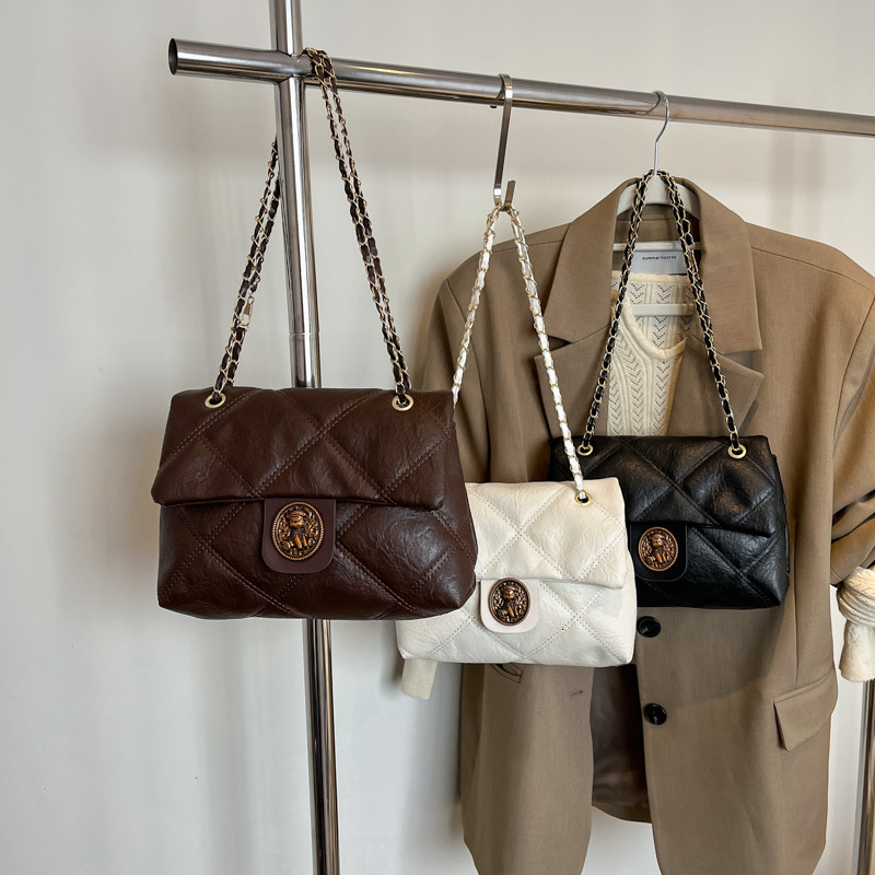 Luxury Brand Designer Bag Fashion Pleated Underarm Bag For Women 2025 Spring New Embroidered Quilted Chain Bag Stylish Single Shoulder Bag