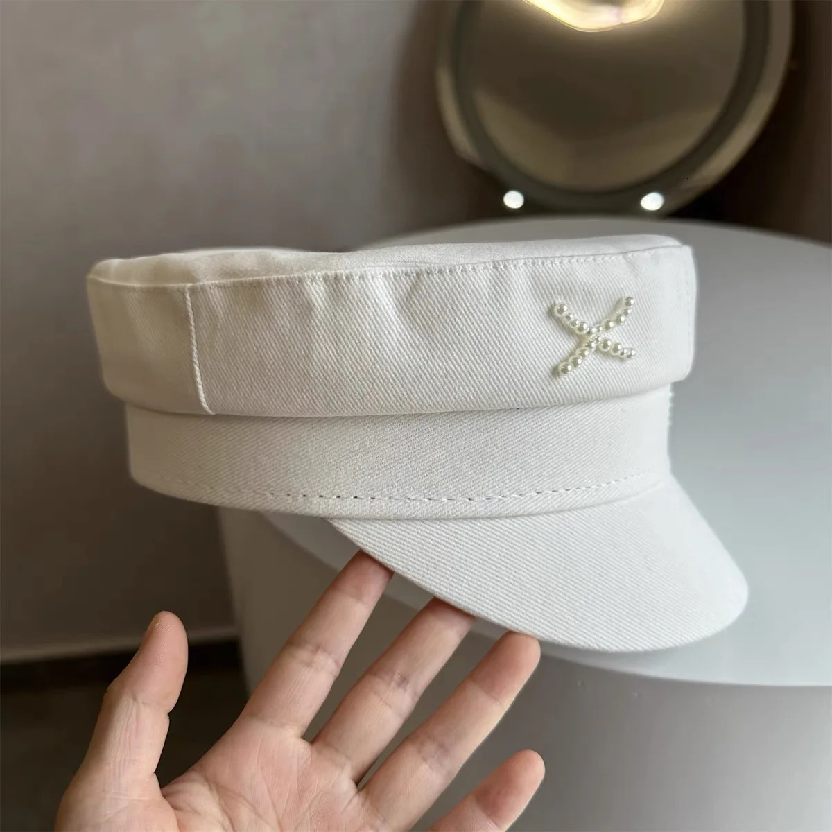 Cotton Letter Decorative Embroidered Flat Top Navy Hat Korean Fashion sboy Cap Baker Boy Hat Visor Gorras Mujer White Cap 251017