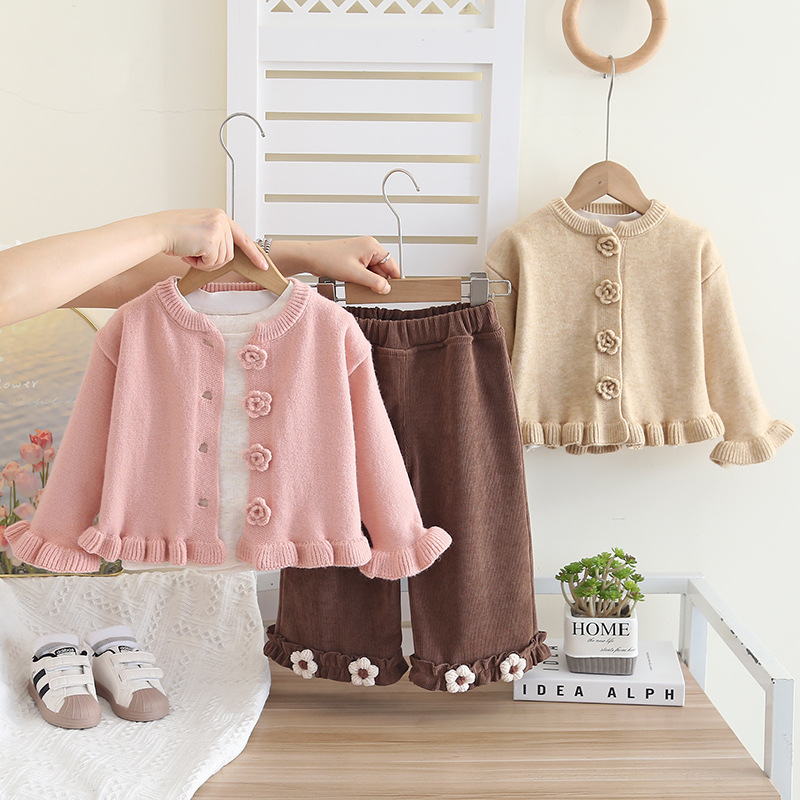 Girls' autumn outfit set 2025 new style baby girl spring and autumn four flower sweater three piece set fashionable Korean version trend free shi
