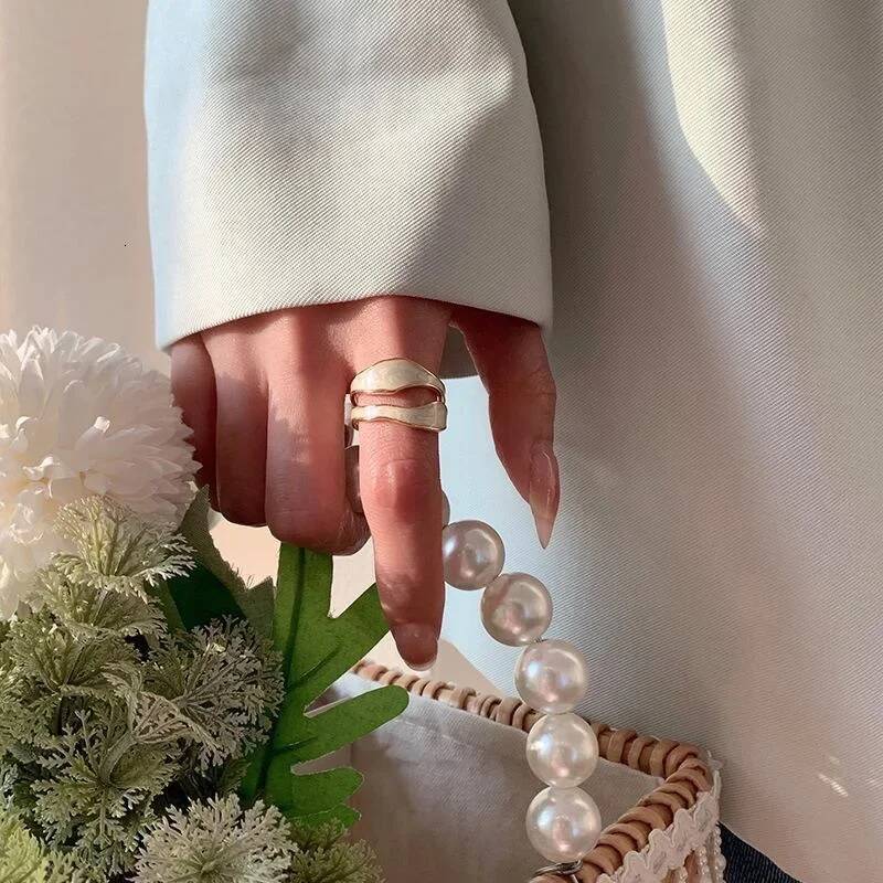 Vintage designer ring White Enamel Metal Irregular Shape Geometric Open Adjustable Ring for Women Girl Fashion Jewelry Birthday Gifts