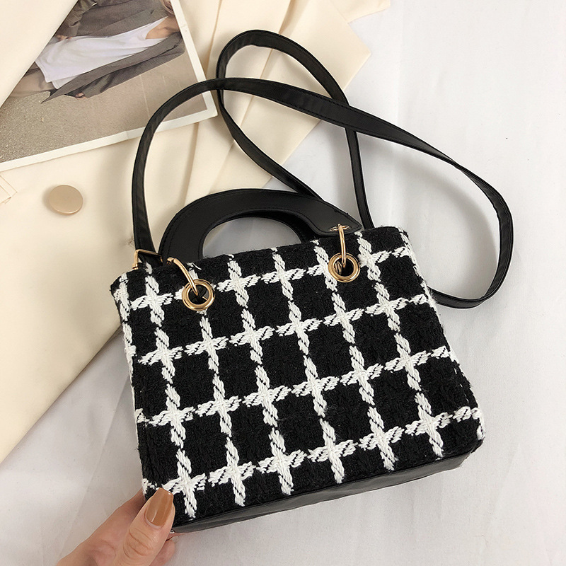 Luxury Brand Designer Bag Internet Celebrity Fashion Woolen Plaid Handbag 2022 Autumn Winter New Style Elegant Universal Single Shoulder Crossbody Sma