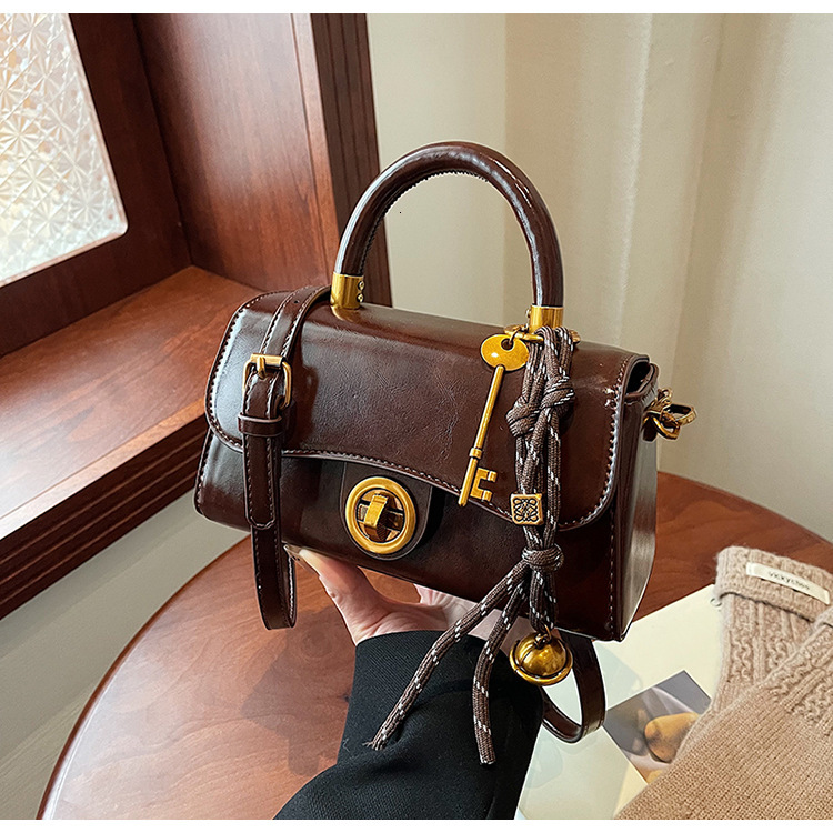 Luxury Brand Designer Bag Niche Handheld Melad Bag For Women 2022 Autumn Winter New Simple Small Square Bag Versatile Shoulder Crossbody Bag
