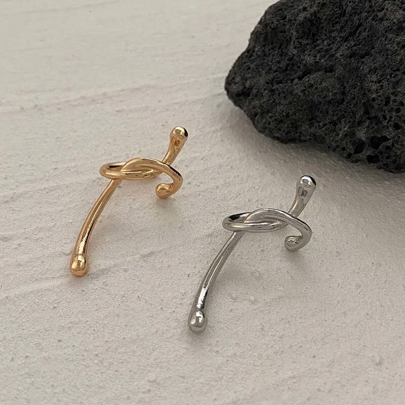 Fashion Designer earrings Gold Color Knotted Ear Clip for Women Girls Simple No Pierced Ear Cartilage Clip Jewelry Gifts