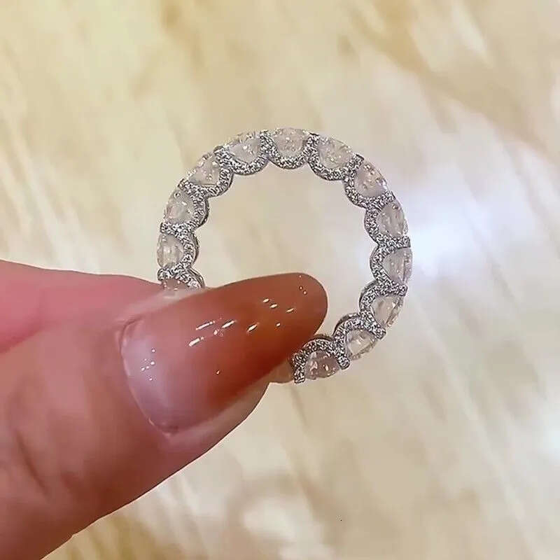 Rulalei Brand Top Sell Sparkling Wedding Rings Elegant Genuine 100% Sterling Sier Round Cut White Moissanite Dia Eternity Women Band Ring Gift