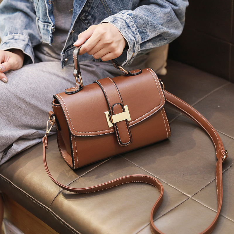 Luxury Brand Designer Bag 2025 Autumn Winter New Women's Crossbody Bag, Stylish Texture, Ladies' Handbag, Plaid Simple Korean Version Should