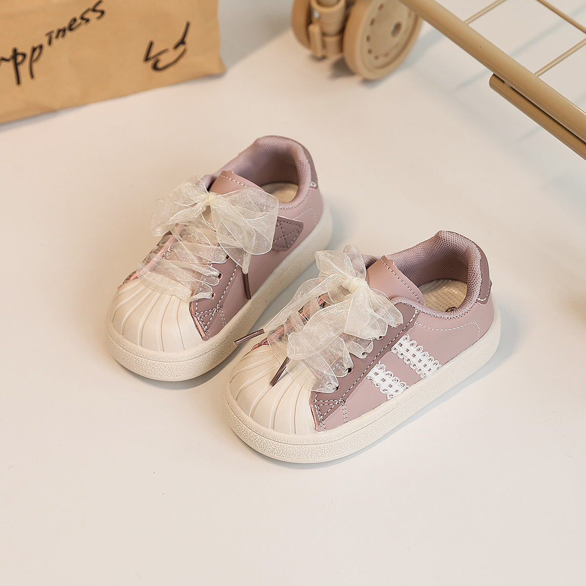 New Korean style children's shoes for boys and girls, simple casual sports shoes, shell shoes, solid color sports shoes, designer shoes