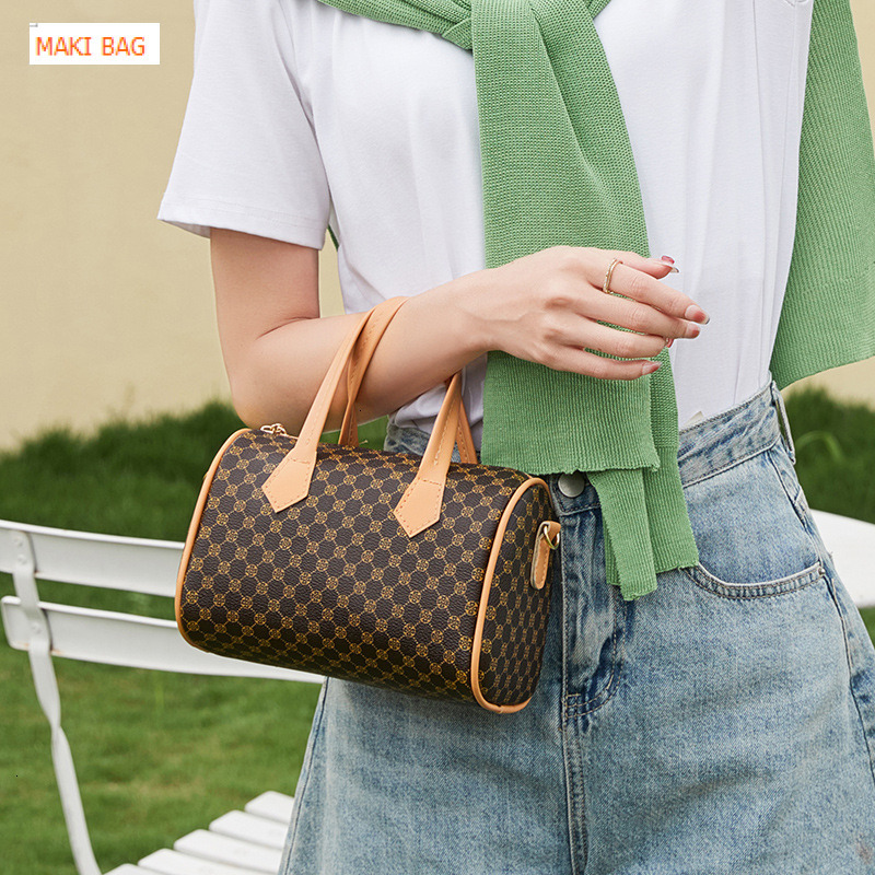 New printed handbag, fashionable casual retro large capacity crossbody bag, women's shoulder bag, designer bag, wallet, luxury bag