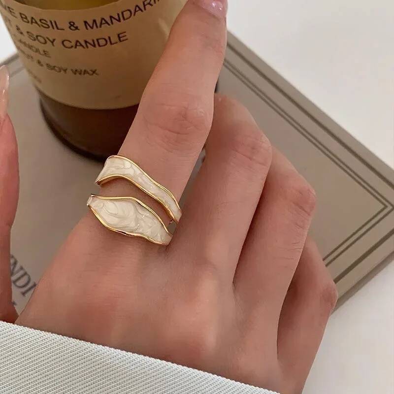 Vintage designer ring White Enamel Metal Irregular Shape Geometric Open Adjustable Ring for Women Girl Fashion Jewelry Birthday Gifts