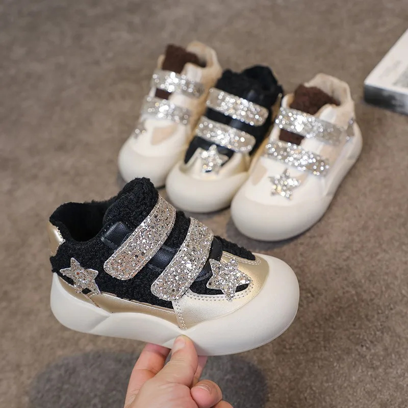 Autumn Winter Fashion Warm Sneakers MagicTape Thick Bottom Flat Sports Shoes Comfortable Casual SlipOn Leisure Sneakers 251014