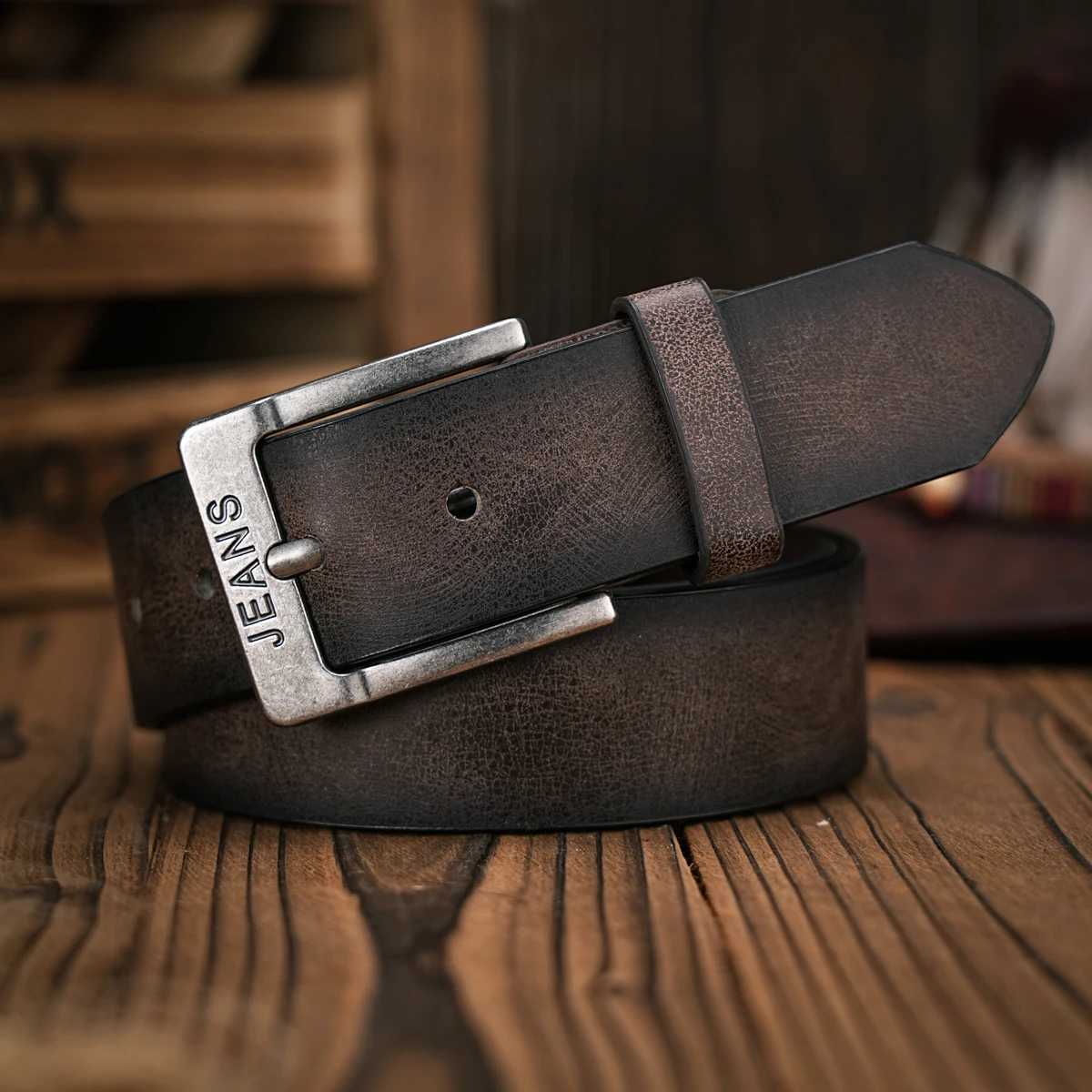 A mens and womens casual retro belt Western style PU leather belt with metal buckle suitable for daily work wear W251018