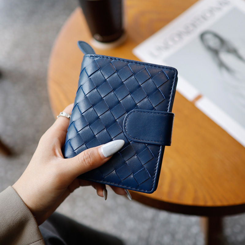 Luxury Brand Designer Bag Women's Wallet Fashion Sheepskin Woven Style Coin Purse Female 80% Off Card Holder Genuine Leather Multi-Card Slot Wall