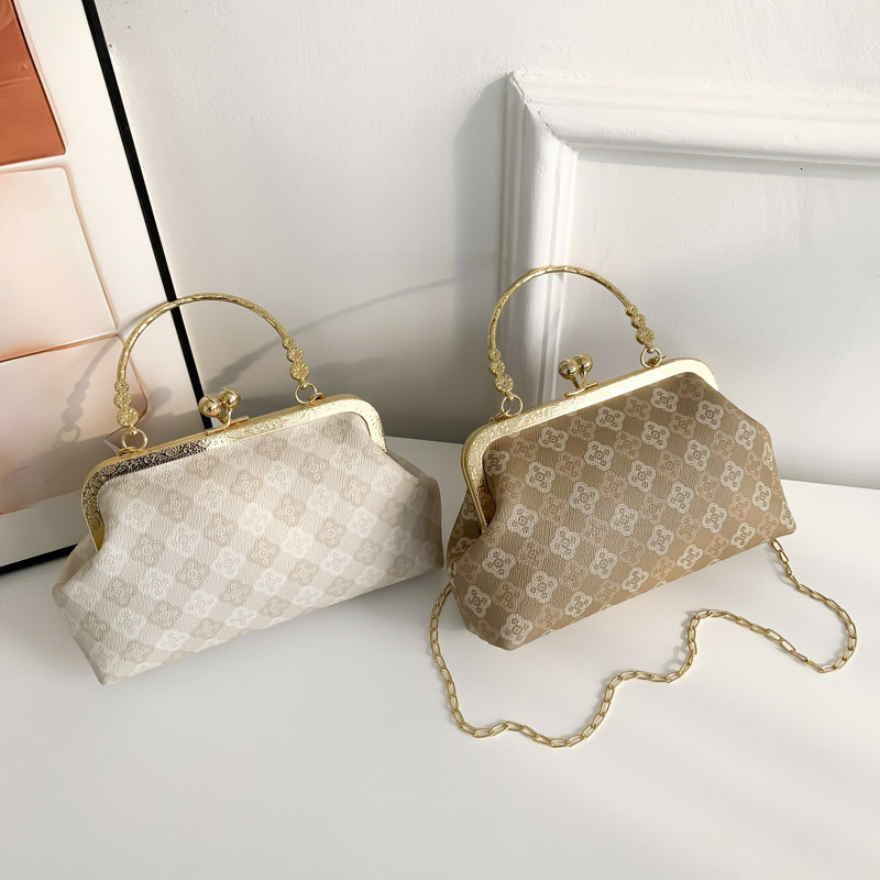 Luxury Brand Designer Bag Bags For Women, Niche Design, Exquisite Clutch, Handheld, Clip Bag, Crossbody, Matching With Cheongsam, Gold Clasp Bag, 2025
