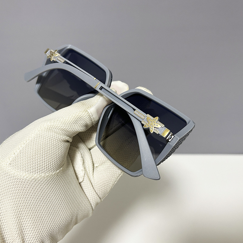 Luxury Brand Designer Jewelry Five-Star Decorative Eyewear Accessories Export Sunglasses Online Style Beauty Bare Face Polarized Glasses Simple Elegan