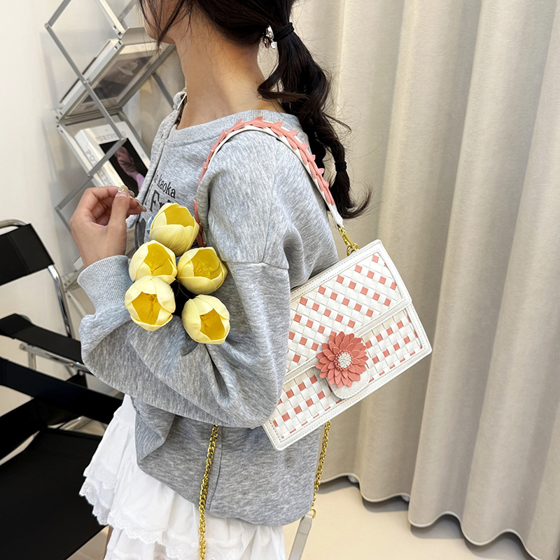 Luxury Brand Designer Bag 2025 Jelly Bag Casual Hollow Out Bag Small Bag Chain Crossbody Bag Woven Fashion Single Shoulder Bag Versatile