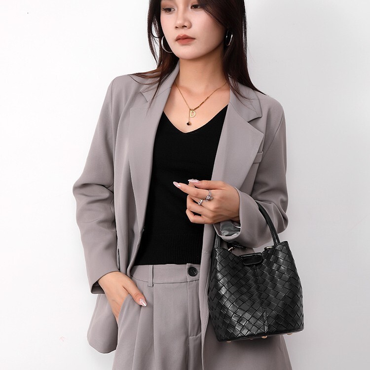 Luxury Brand Designer Bag Hong Kong Bag Women Autumn 2025 New Women's Bag Crossbody Bucket Bag Woven Bag Large Capacity Handbag Shoulder Bag