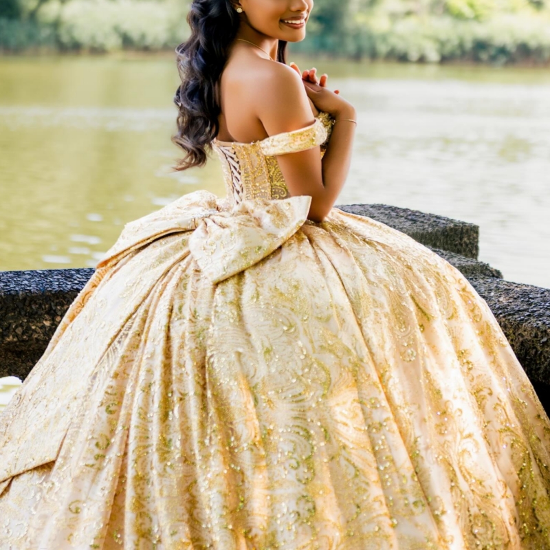 Champagne Shiny Quinceanera Dresses Off The Shoulder Sequin Applique Lace Beading Crystal Bow Tull Corset Party Birthday Sweet 16 Dres Vestidos 15 De 