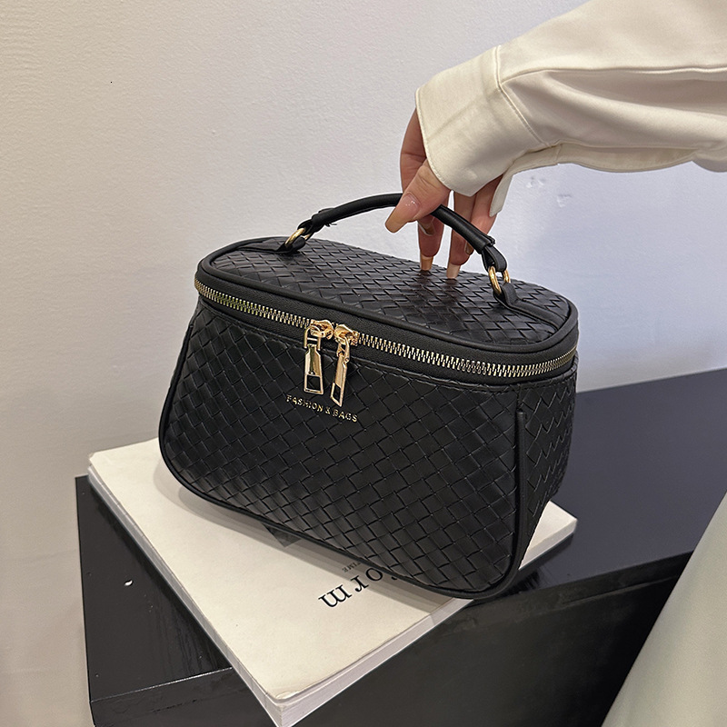 Luxury Brand Designer Bag Internet Celebrity New Style Woven Makeup Bag Travel Portable Multifunctional High-End Large Capacity Cosmetic Organizer Bag