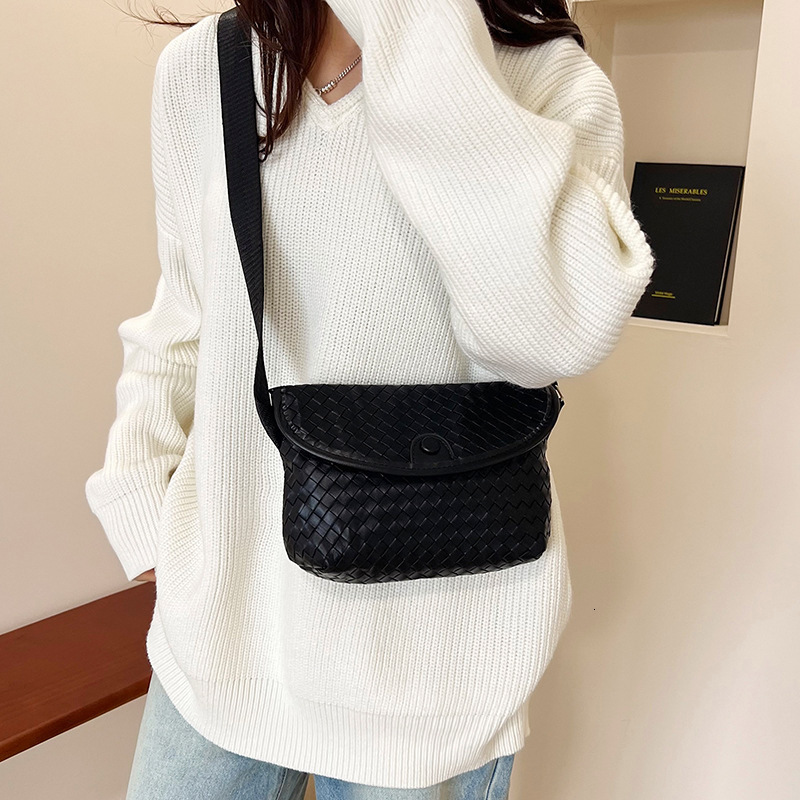 Luxury Brand Designer Bag Korean Style Fashion Single Shoulder Bag For Women 2025 New Spring Summer Simple Casual Bag Textured Personality Crossbody B