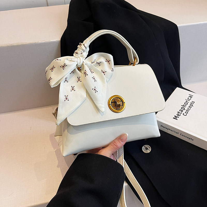 Free shipping designer Fashion Bags Handbag retro fashion versatile hand-held small square bag single shoulder crossbody bag