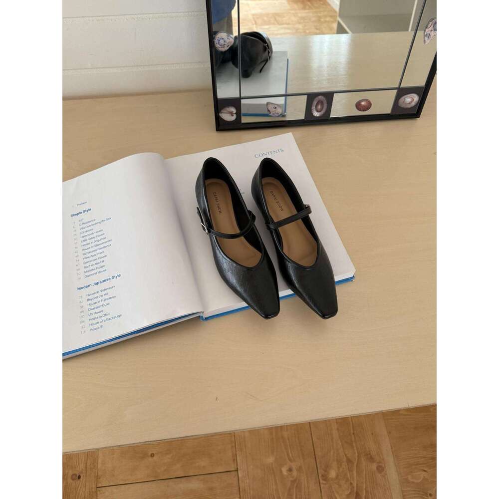 Wanwanfeng Suede Square Toe Single 2025 Designer Shoe Autumn New Style One-Strap Shallow Mouth Small Wedge Mid-Heel Mary Jane Shoes for Women