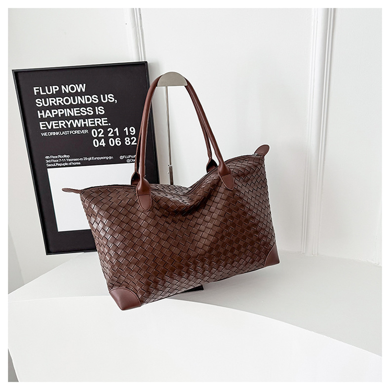 Luxury Brand Designer Bag Mommy Bag Short Trip Business Travel Portable Fashion Large Bag Storage Bag Large Capacity Korean Style Trendy Tote Bag