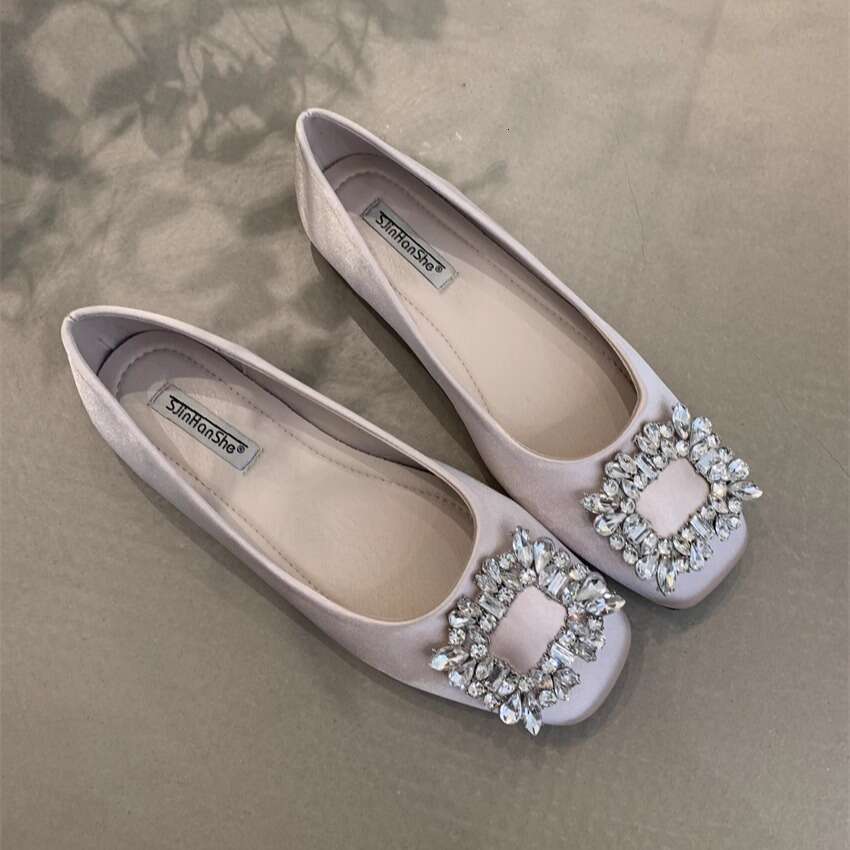 Gentle Fairy Single 2025 New French Evening Style Elegant Square Buckle Rhinestone Shallow Mouth Designer Shoe Flat Commuter Shoes