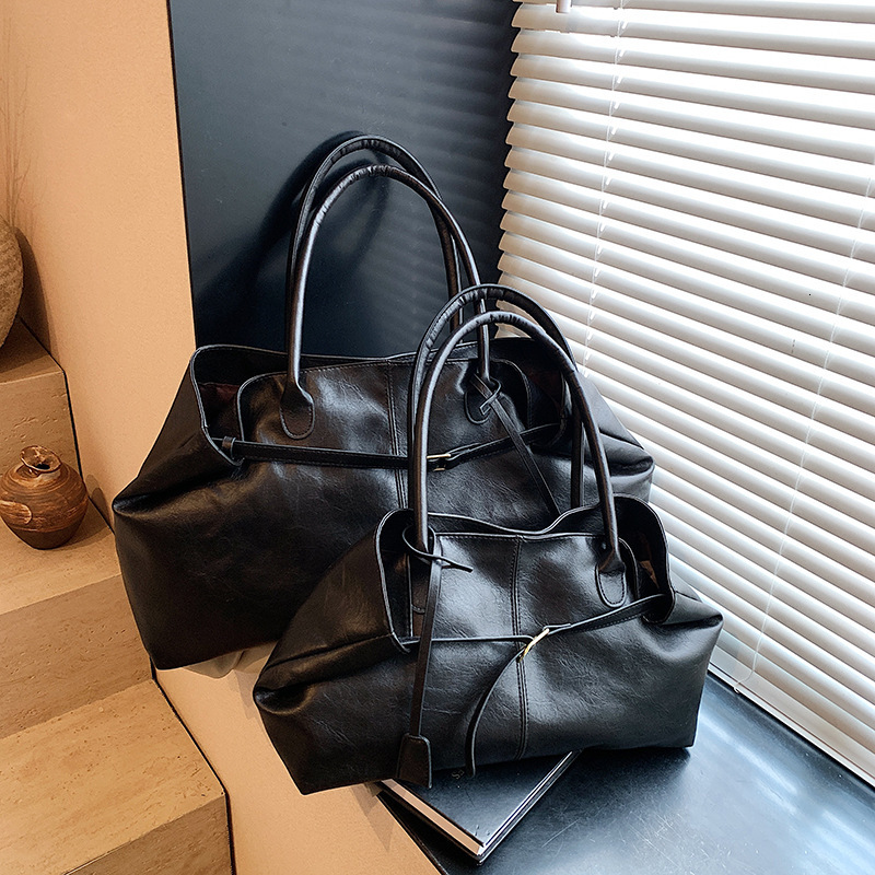 Luxury Brand Designer Bag Oil Wax Leather Large Capacity Bag For Women 2025 Spring New Versatile Shoulder Underarm Bag Handheld Tote Bag