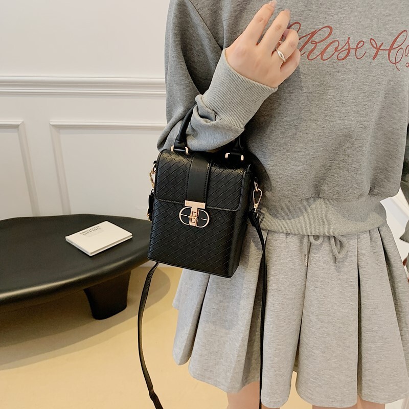 Luxury Brand Designer Bag Mobile Phone Bag For Women, Crossbody 2025 New Small Bag, Trendy Fashionable Handbag With High-End Feel, Niche Printed Shoul