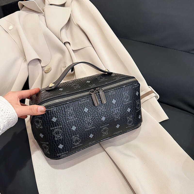 Designer Bag Luxury Bag PU Pillow New Makeup For Women Shoulder Bag Portable Cosmetic Storage Travel Large Capacity Toiletry