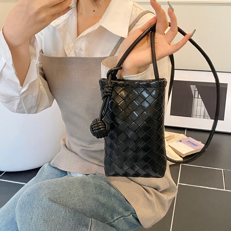 Luxury Brand Designer Bag Small Phone Bag For Women Summer 2025 New Simple Versatile Crossbody Bag Korean Style Internet Celebrity Phone Bag