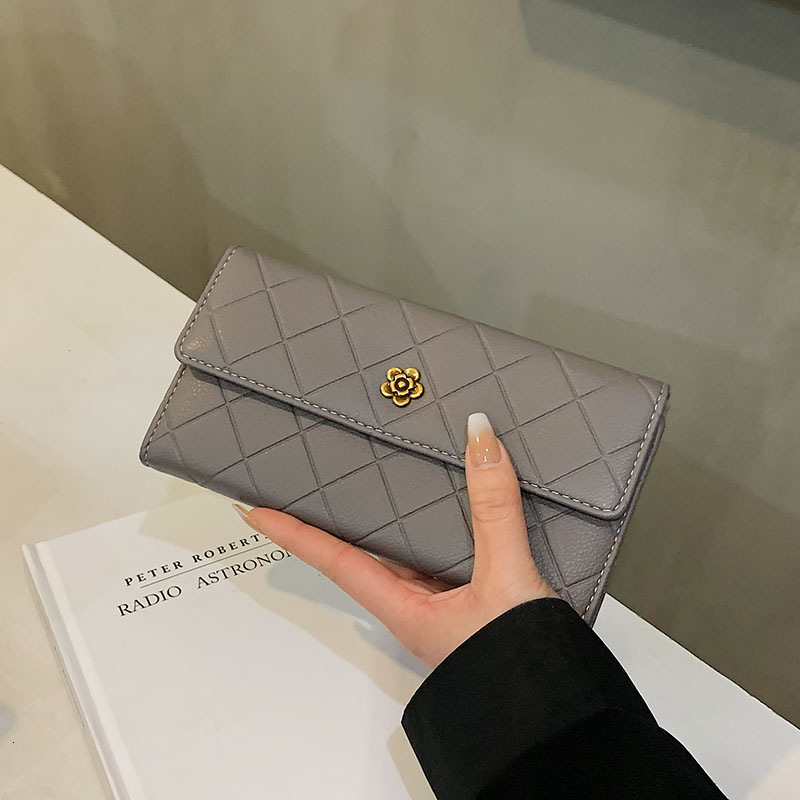 Luxury Brand Designer Bag Camellia Long Wallet For Women 2025 New Korean Style Simple Coin Purse Large Capacity 70% Off Fold Handheld Wallet For Women
