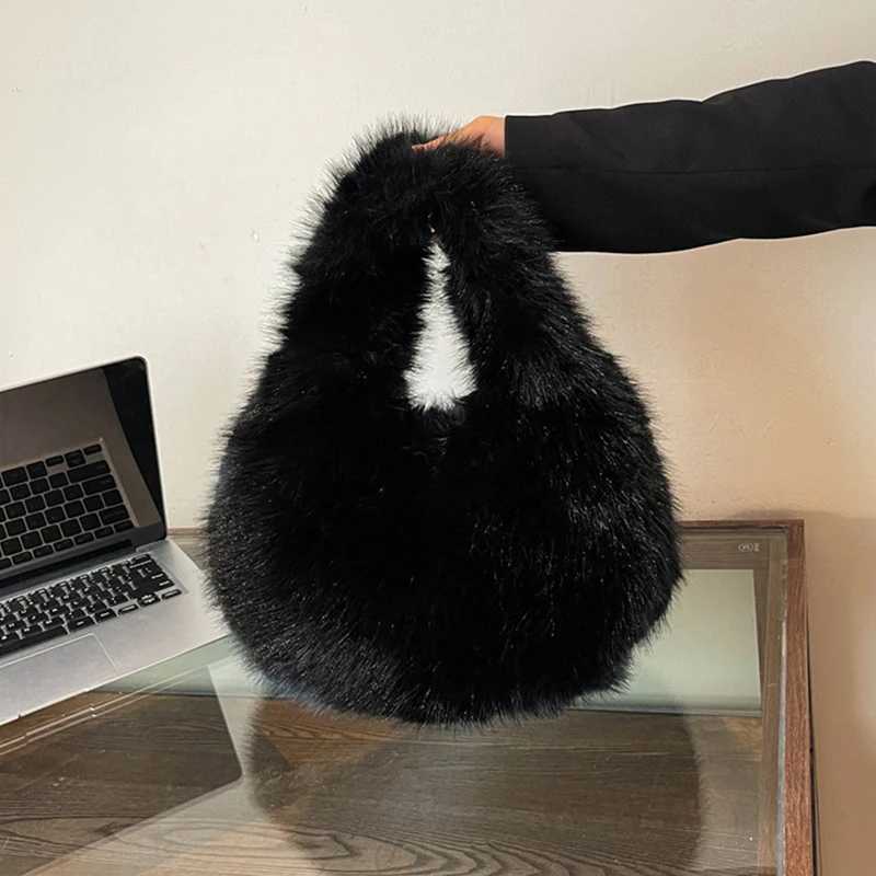 Winter Shoulder Bags Casual Furry for Women Solid Color Soft Plush Ladies Clutch Purse Handbags Lightweight Female Hobos Bag Z251018