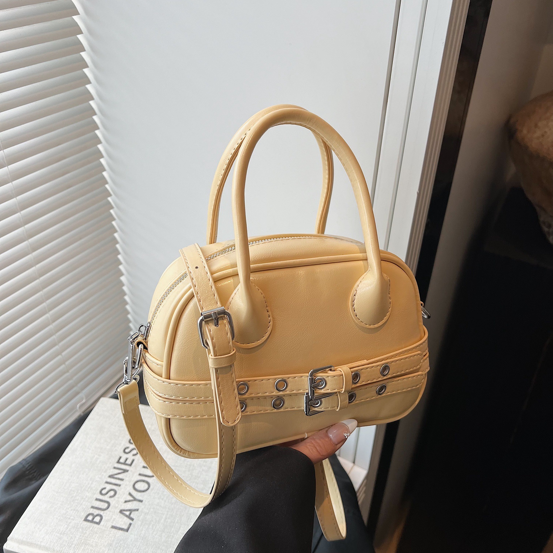 Luxury Brand Designer Bag 2025 Spring Summer New Korean Style Niche Trendy Fashion Small Square Bag For Women, Versatile Large Capacity Single Shoulde